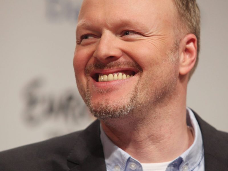 Stefan Raab steigt nicht nur in den Box-Ring! Er will Deutschland beim Song Contest wieder auf die Siegerstraße führen...