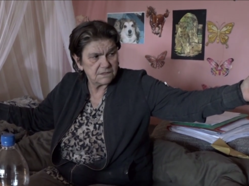 Zwischen Bürgergeld und Grundsicherung bleibt nicht viel zum Leben übrig. Daher stellt Rentnerin Regina eine Forderung an die Politiker...