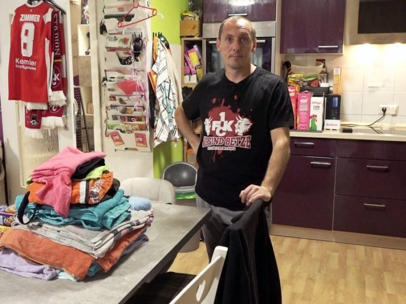 Bürgergeld-Empfänger Florian hat mit mehreren Schicksalsschlägen zu kämpfen. Zu allem Überfluss rückt ihm auch das Jugendamt auf die Pelle...