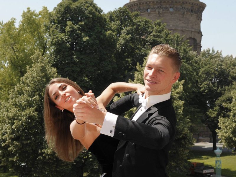 „Let's Dance“ ist eine Achterbahnfahrt der Gefühle. Das beweist das Ex-Paar Ekaterina und Paul Lorenz in ihrem emotionalen Tanz...