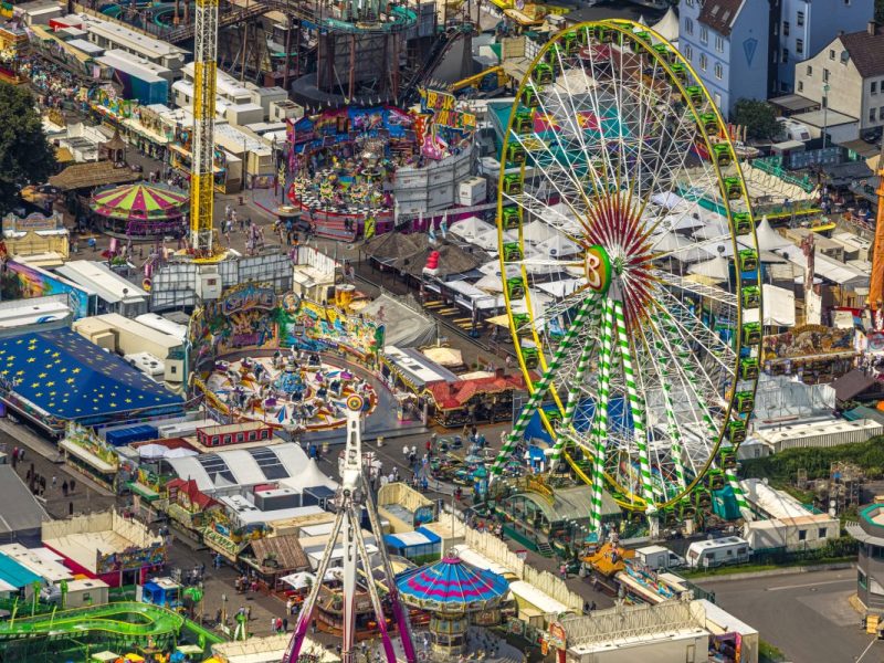 Cranger Kirmes vermeldet zum Auftakt einen Superstar und fünf neue Attraktionen.