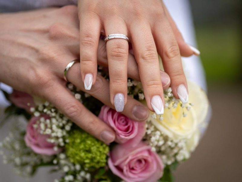 Hochzeit: Brautpaar stellt irre Regeln auf verschreckt damit die Gäste