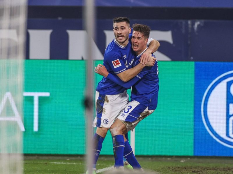 Sein Kapitel beim FC Schalke 04 endete höchst tragisch. Nun ist ein Ex-Schalke-Profi nach einem historischen Sieg im siebten Fußballhimmel.