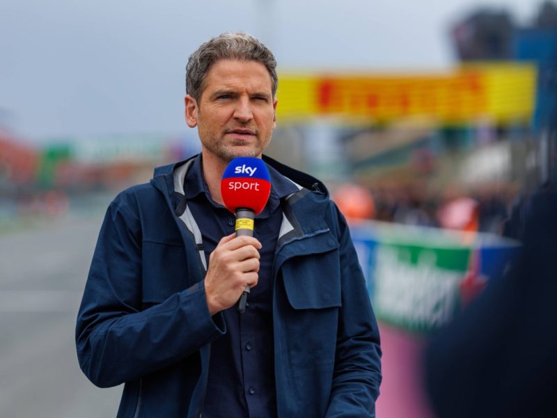 Peter Hardenacke moderiert die Formel 1 auf Sky.