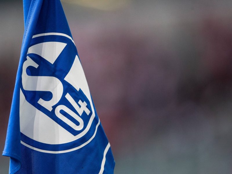 Der FC Schalke 04 schlägt erneut auf dem Transfermarkt zu. Königsblau hat einen weiteren Neuzugang verkündet.