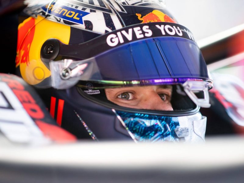 Er gehört zu den besten Nachwuchsfahrern Deutschlands, viele Experten sehen ihn künftig in der Formel 1. Nun folgte der nächste große Erfolg.