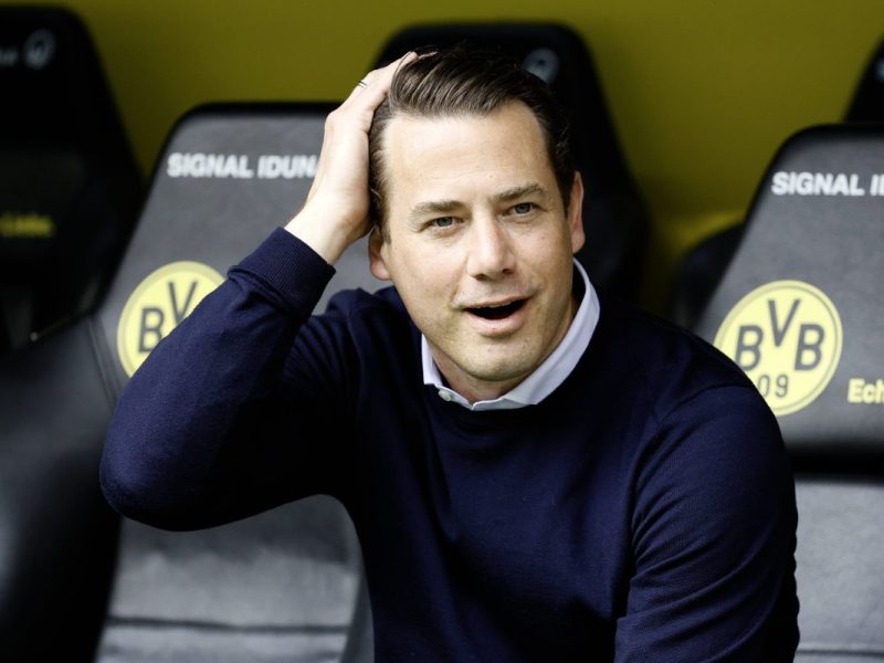 Lars Ricken kann sich bei Borussia Dortmund über seine erste Verpflichtung freuen.