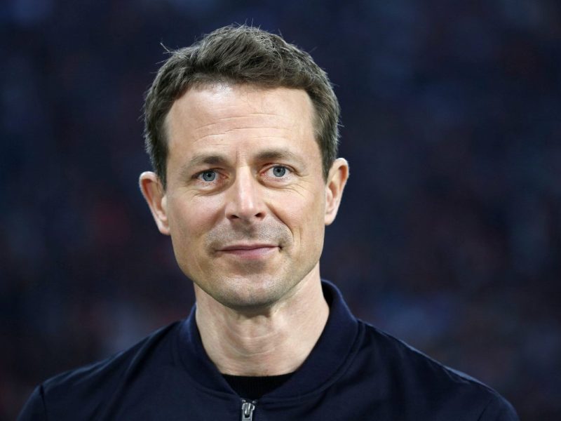 Bei „Gefragt – Gejagt“ werden neben hohen Geldsummen auch spitze Bemerkungen verteilt. Doch ob der Moderator mit DIESEM Spruch zu weit geht?