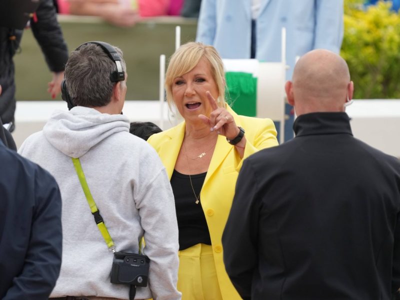 Andrea Kiewel sorgte in der Auftaktshow zum ZDF-„Fernsehgarten“ für Aufsehen. Jetzt herrscht beim Sender Gewissheit...