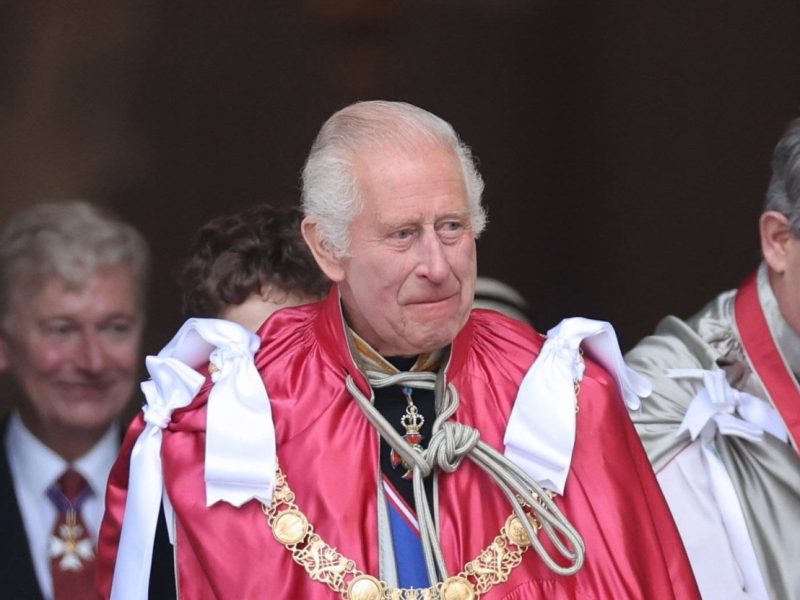 König Charles III. hat endgültig die Faxen dicke. Warum Prinz Harry und Meghan Markle nun das Fass zum überlaufen bringen...