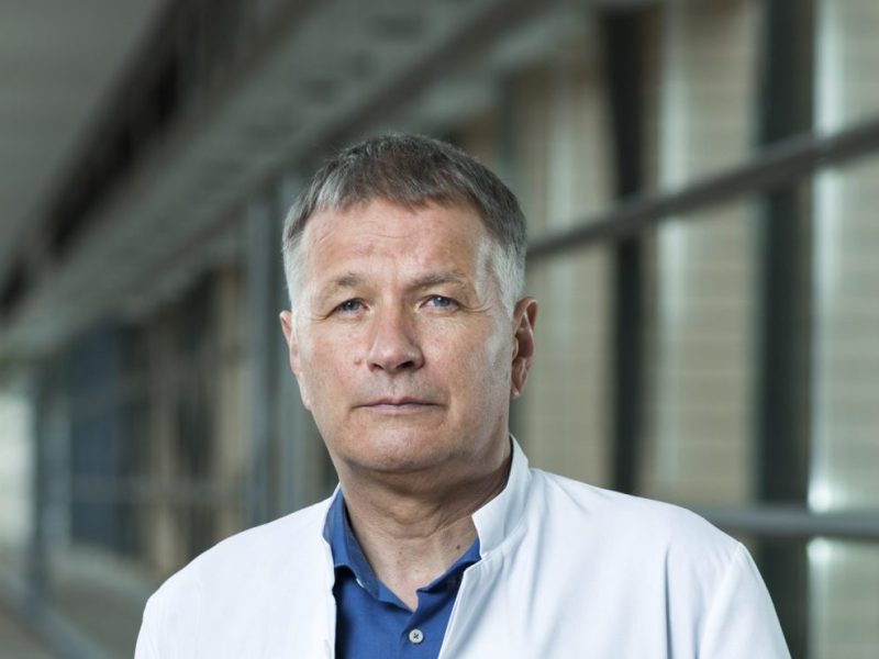 Thomas Rühmann: Der „In aller Freundschaft“-Star weiß nun Bescheid.