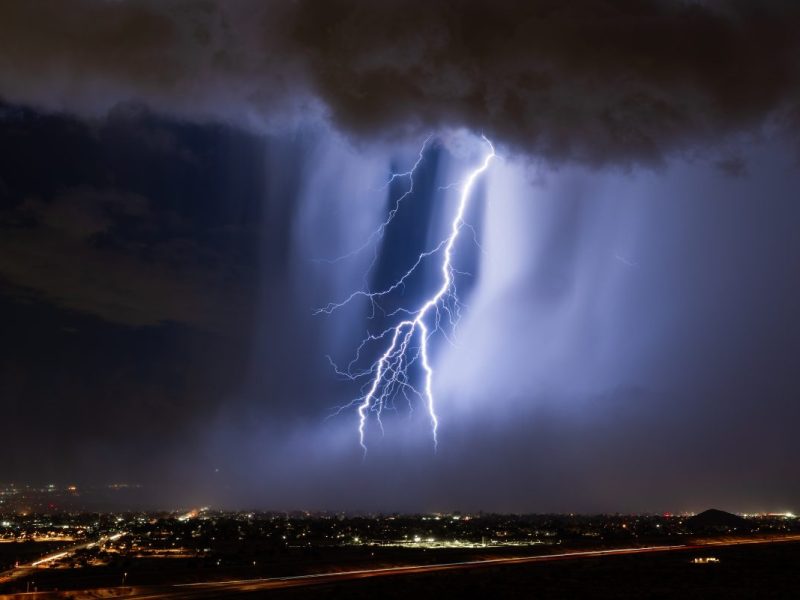 Unwetter in Süddeutschland: Ein Downburst wütet.