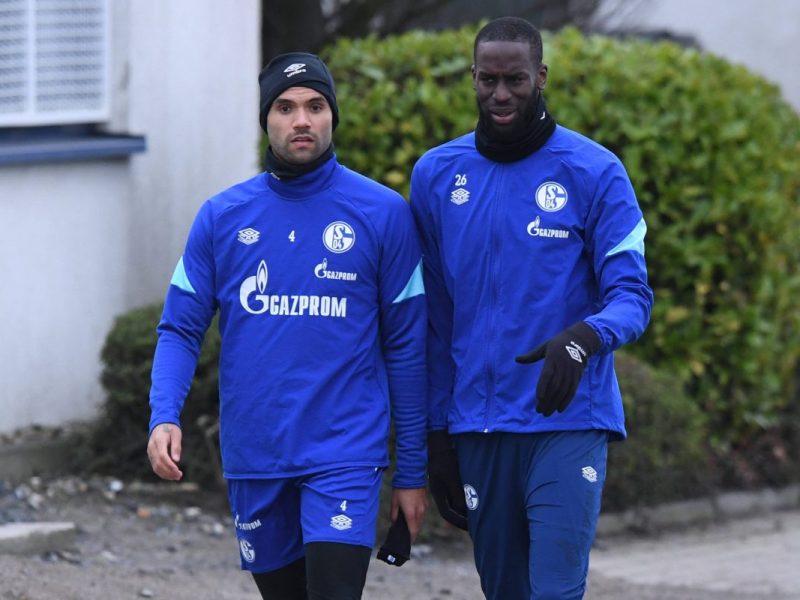 Ein Ex-Schalke-Profi musste einen weiteren herben Rückschlag hinnehmen. Für seinen Klub folgt jetzt ein Horror-Szenario.