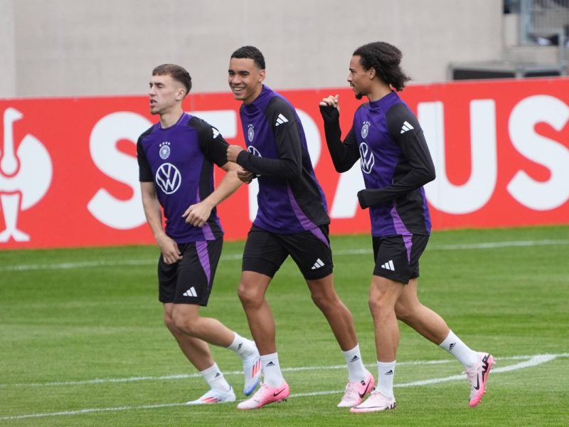 Bittere Nachrichten für die Nationalmannschaft! Ein DFB-Star hat sich verletzt und wird ab sofort nicht mehr dem Kader angehören.