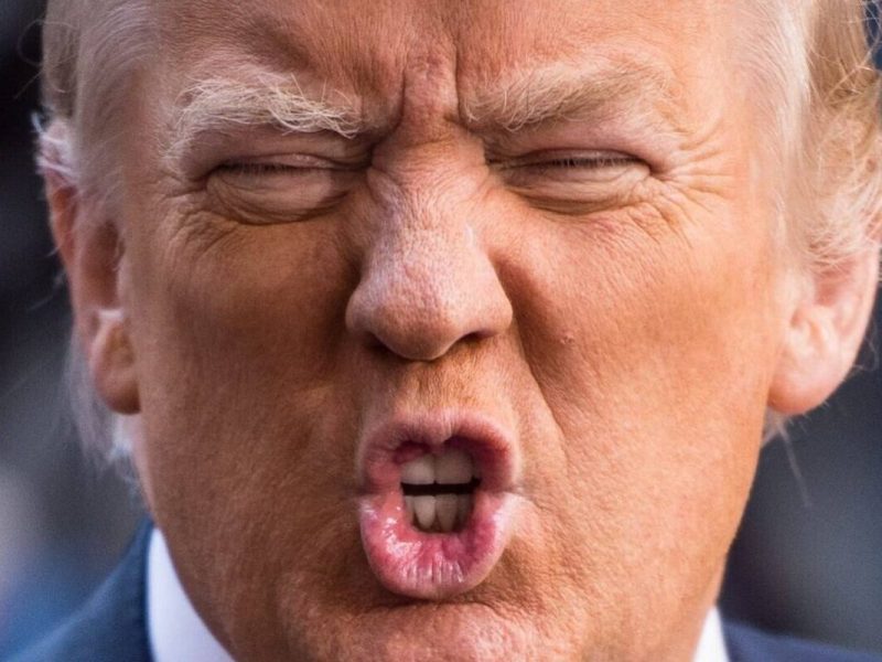 Trump springt im Dreieck nach Biden-Aus-