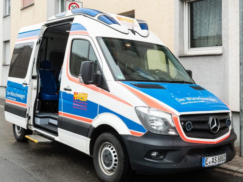 NRW: Der Wünschewagen bringt Gern ein letztes Mal in Holland ans Meer