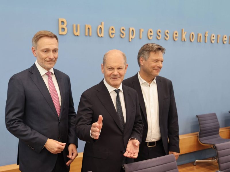 Das Steuer-Versprechen für Fachkräfte aus dem Ausland sorgt für Kritik.