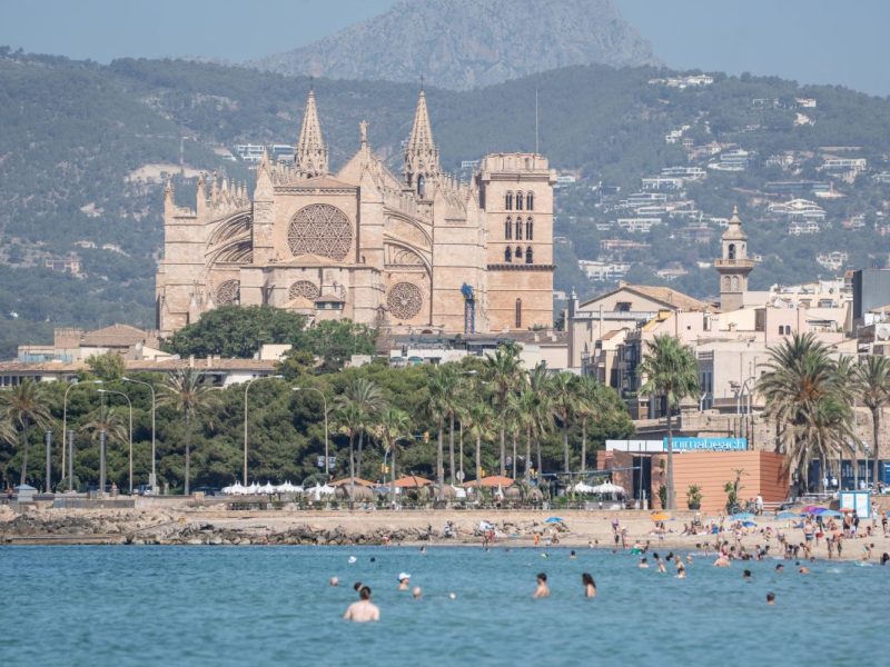 Die Mittelmeerinsel Mallorca während der Hauptsaison.