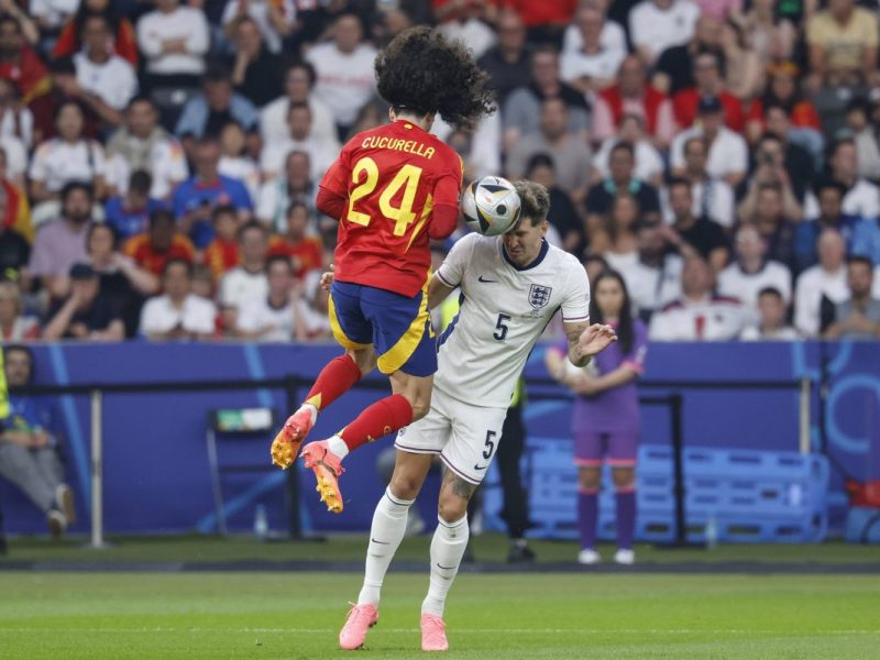 Laute Pfiffe hallten bei Spanien – England durchs Stadion.