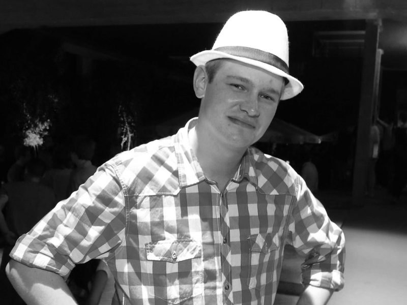 Die Reality-Daily-Soap „Berlin Tag und Nacht“ auf RTL2 trauert um einen ihrer beliebten Stars. Falko Ochsenknecht ist unerwartet verstorben.