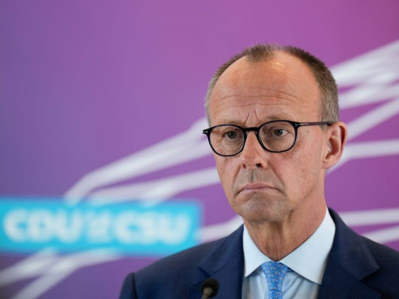 Für die Merz-Idee zur Deutschen Bahn hagelt es Kritik.