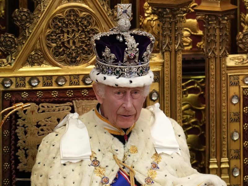 König Charles überrascht die Nation mit seiner mutigen Entscheidung. Dabei schlägt der Monarch ein neues Kapitel auf...