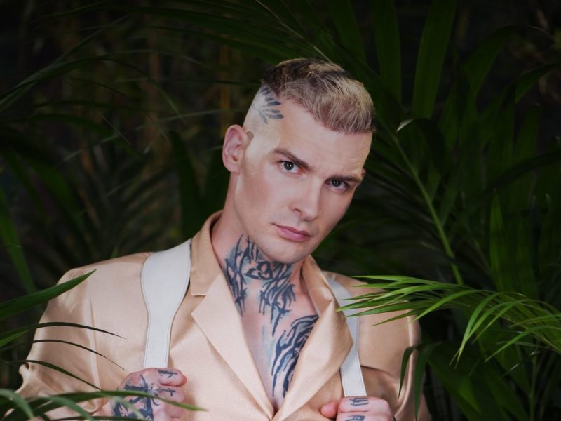 Das „Dschungelcamp“ öffnet demnächst wieder seine Pforten. Ein Skandalkandidat möchte dabei seine zweite Chance gut nutzen...