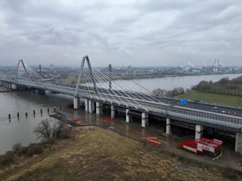 A1 in NRW Leverkusen Brücke