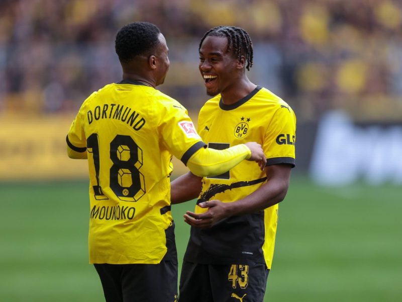 Ein Youngster von Borussia Dortmund hat eine ganz besondere Entscheidung getroffen. Diese hat er kürzlich selbst verkündet.