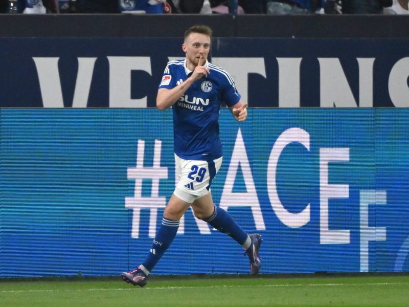 Alle Blicke beim FC Schalke 04 richten sich derzeit auf Tobias Mohr. Wie geht es für ihn weiter? Jetzt spricht er selbst Klartext.