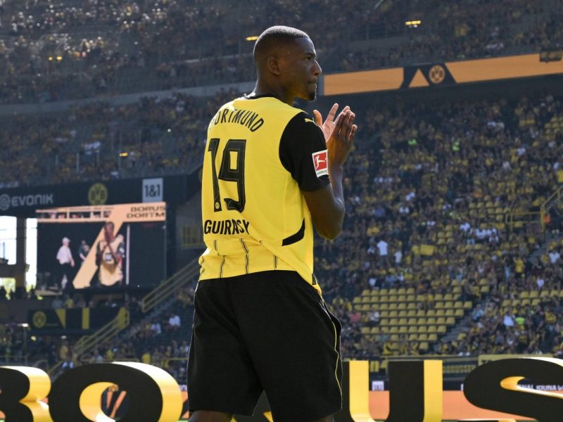 Guirassy bei der Saisoneröffnung von Borussia Dortmund.