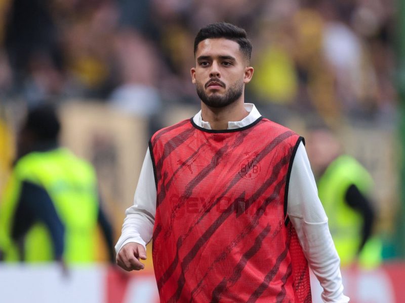 Yan Couto von Borussia Dortmund darf sich freuen.