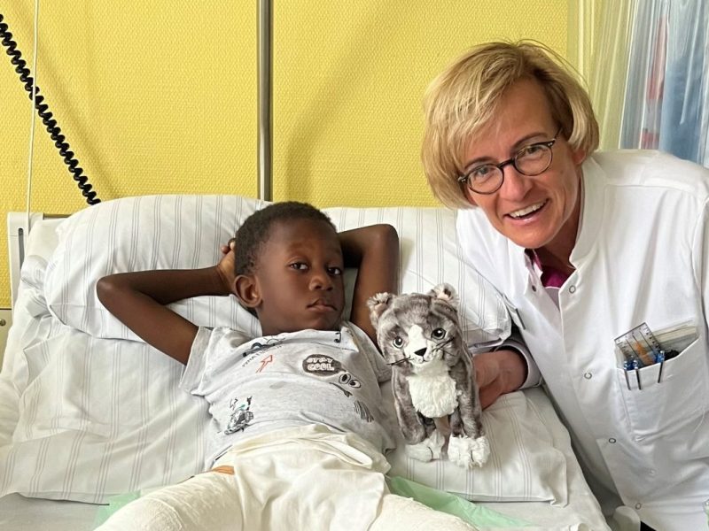 Dortmund: 5-Jähriger reist ohne Eltern von Angola nach Deutschland.