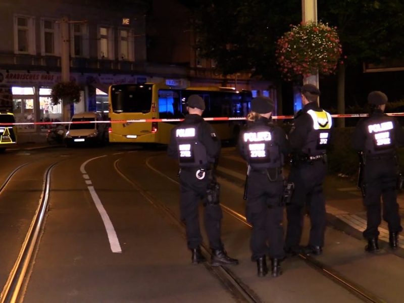 In Essen kam es zu mehreren Bränden und einer Attacke auf ein Geschäft!
