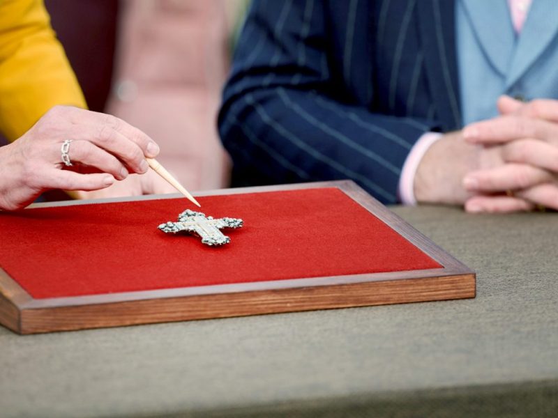 Bei Bares für Rares sorgt ein Erbstück für große Emotionen. (Symbolfoto)