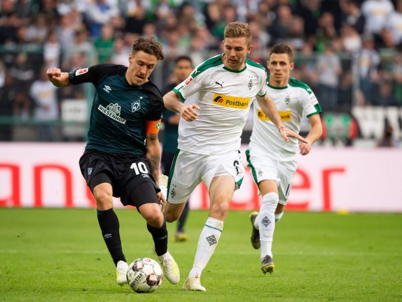 Ein Ex-Bundesliga-Spieler äußert sein Mitleid mit dem FC Schalke 04. Dabei würde er das Heft des Handels bei S04 selbst in die Hand nehmen.