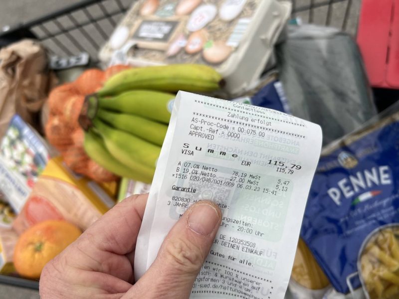 Lidl, Rewe und Co.: An diesem Tag könnte es ungewollt teurer werden.