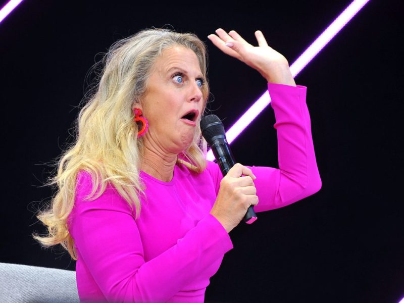 Deutscher Fernsehpreis: Barbara Schöneberger schockt ihre Fans.