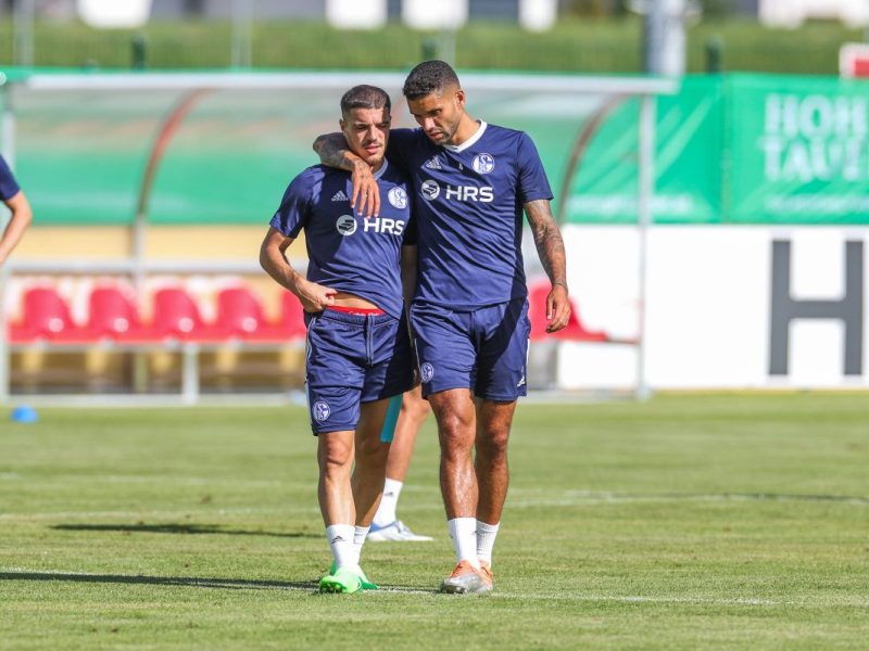 Die ersten Wochen bei seinem neuen Klub liefen für einen Ex-S04-Akteur alles andere als optimal. Nun gibt es für ihn jedoch einen Lichtblick.