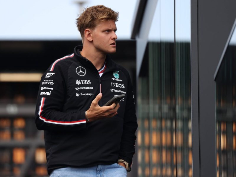 Für Mick Schumacher gibt es nur noch eine Option, um in die Formel 1 zurückzukehren. Doch auch diese scheint langsam zu verstreichen.