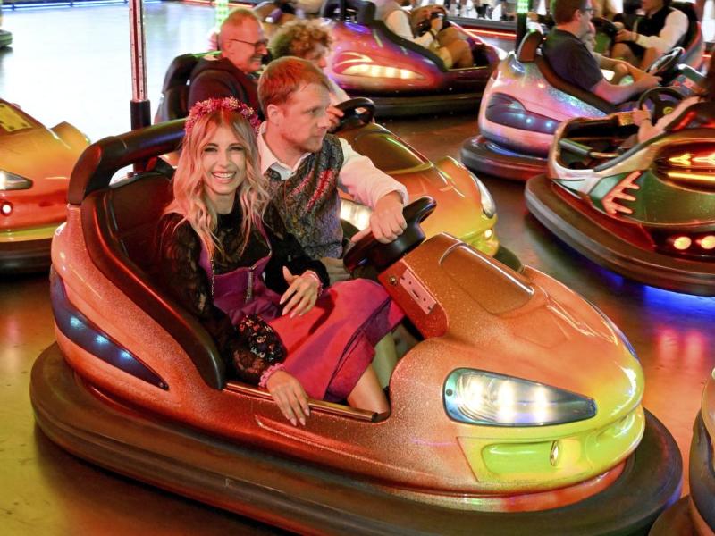 Oliver Pocher beim Oktoberfest mit Cathy Hummels.