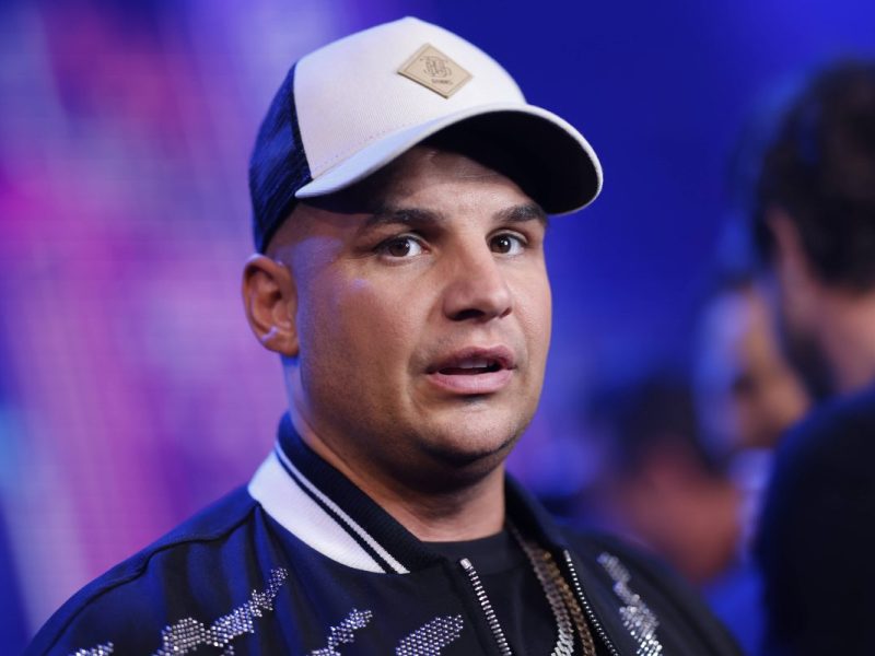 Pietro Lombardi blickt auf ein Jahr voller Höhen und Tiefen zurück. Doch rechnet er jetzt mit 2024 ab – und auch mit seiner Ex-Frau?