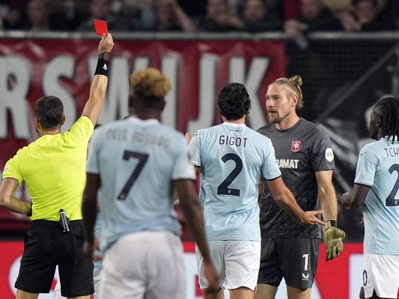 Für einen Ex-Torhüter des S04 lief es überhaupt nicht wie geplant. Diesen Tag würde er wohl gerne schnellstmöglich vergessen.