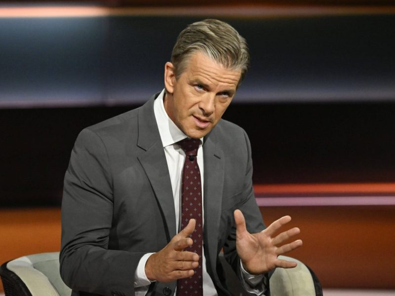 Markus Lanz verliert in seiner Sendung fast die Fassung.