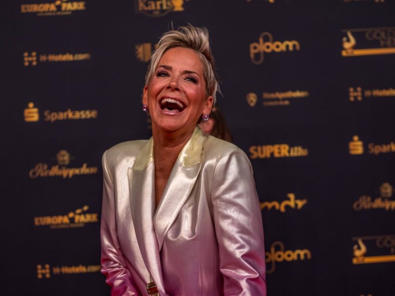 „Bauer sucht Frau“-Star Inka Bause zeigt sich mit einem Mann bei der 