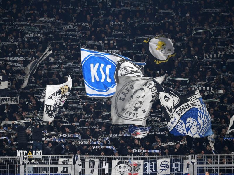 Damit dürften viele Fans beim Spiel BVB - Sturm Graz nicht gerechnet haben. Bei dem Blick in den Gästeblock müssen sie zweimal hinsehen.