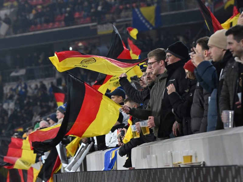 Im Spiel Deutschland - Bosnien-Herzegowina zauberte die DFB-Elf einmal mehr. Vor allem eine Sache beeindruckt die Fans.