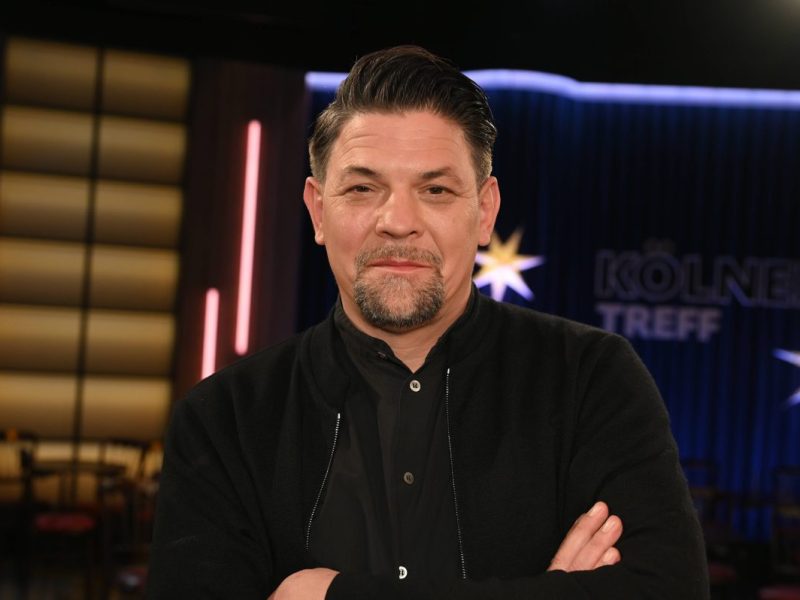 Tim Mälzer lässt bekanntlich weder in der Küche noch im TV etwas anbrennen. Nach diesem Auftritt dürfte der Starkoch staunen.