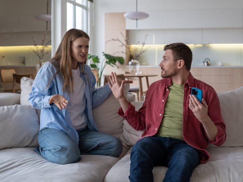 Horoskop: Drei Sternzeichen stellen fiesen Verräter.