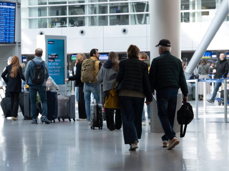 NRW: Flughafen Köln/ Bonn